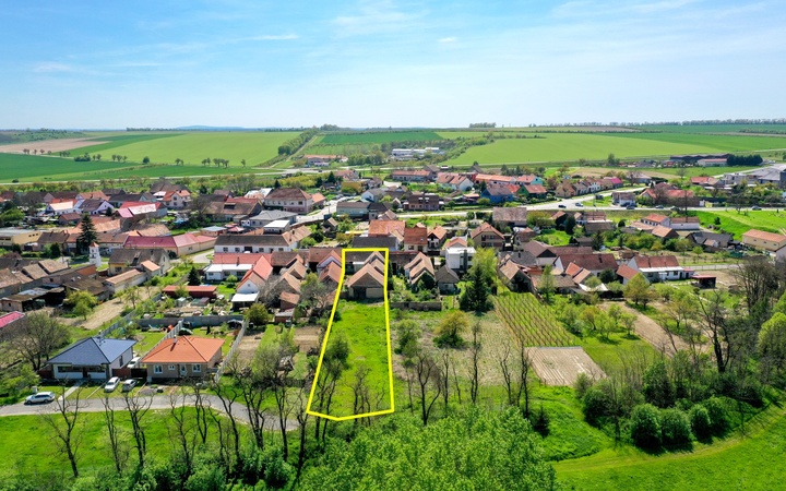 Prodej rodinného domu 3+1, s pozemkem 1 450 m² v Lechovicích