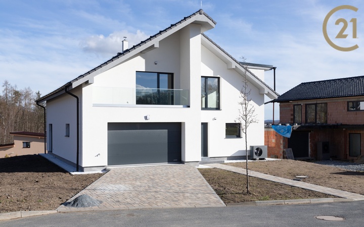 Prodej rodinného domu 280m² - Kunice - Dolní Lomnice