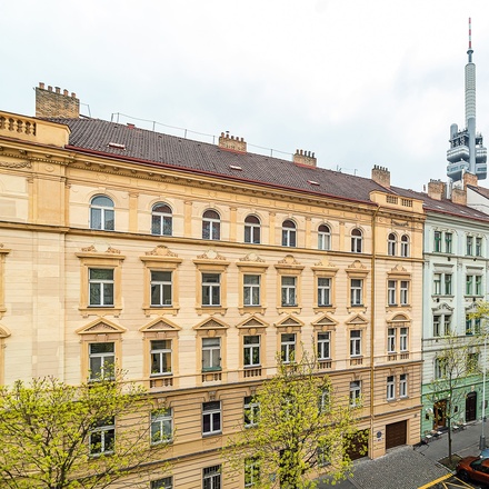 Vzdušný byt 3+1 (100 m2), Bořivojova, Praha 3 - Žižkov