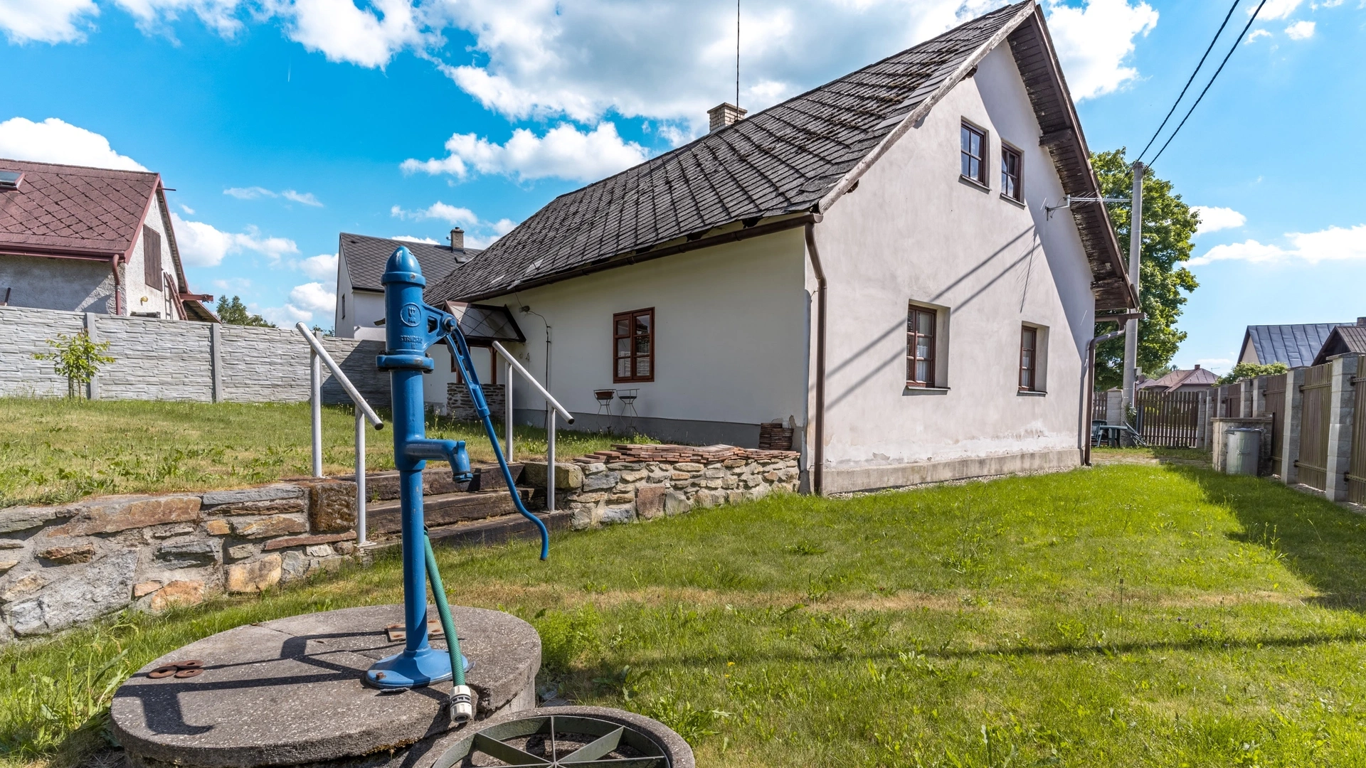 Prodej rodinného domu s pozemky 835 m² - Kameničky POZOR SLEVA!