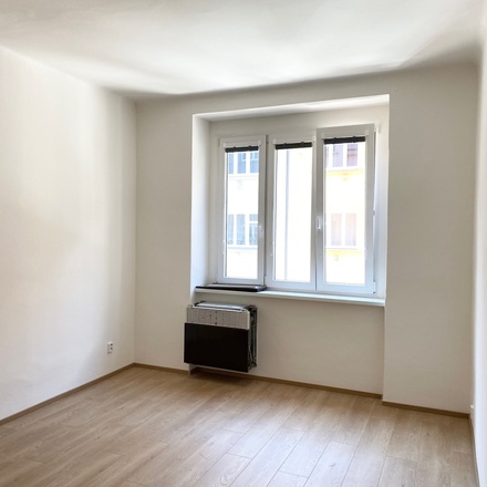 Pronájem bytu 3+kk, 62m² - Praha - Strašnice