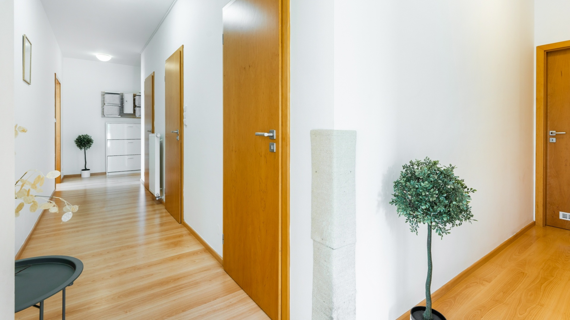 Pronájem bytu 4+kk s dvojgaráží a třemi balkony, 117m² - Praha 10 - Strašnice