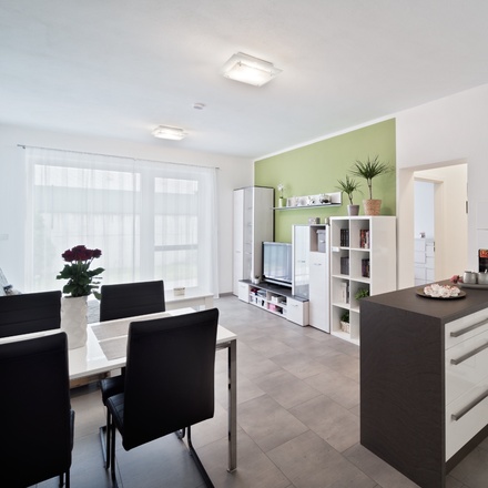 Prodej novostavby bytu 2+kk, 52 m² se zahradou a parkovacím stáním - Přímětice Mansberk