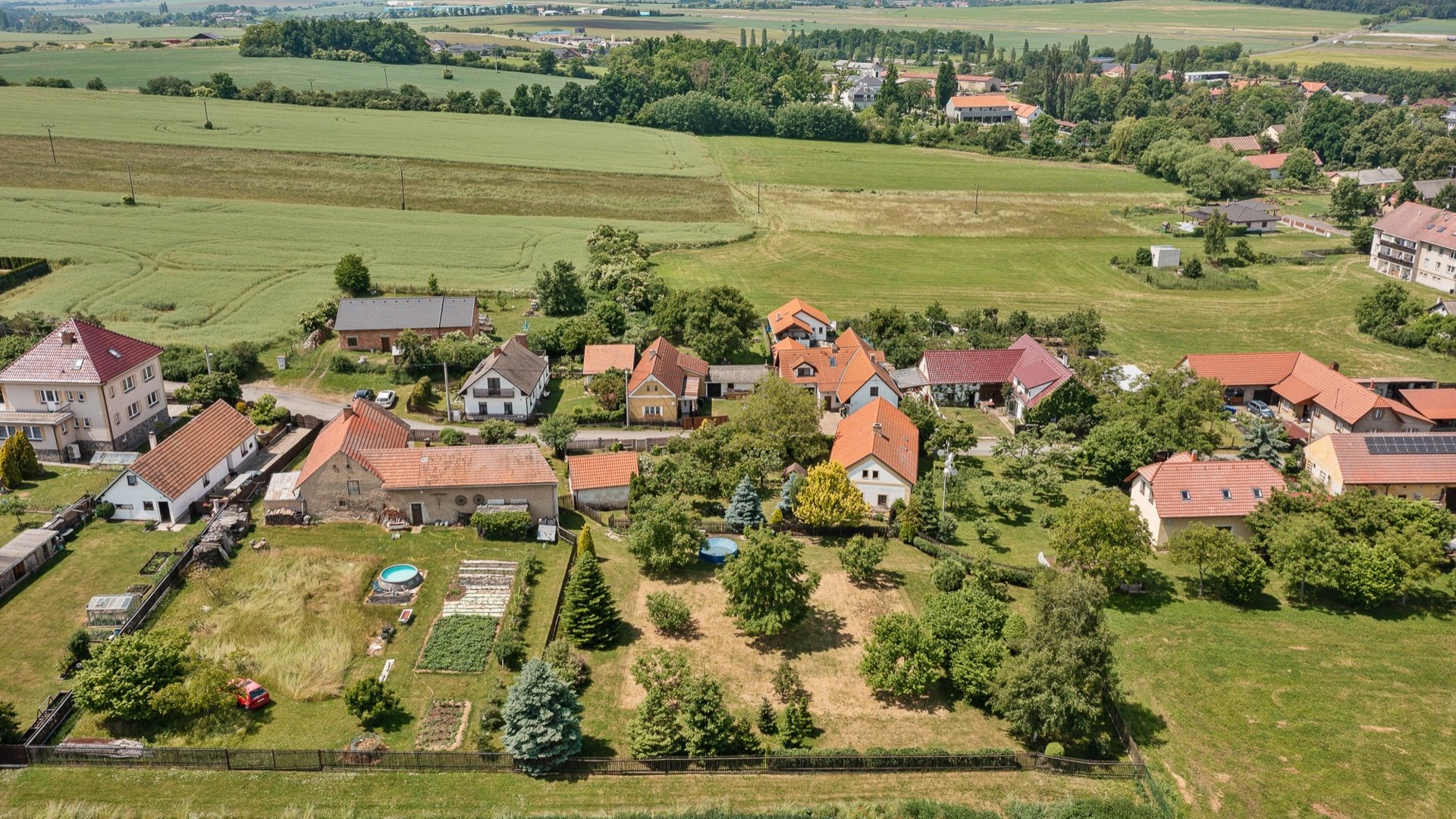 Prodej venkovského domu, 178 m² s velkými pozemky, Dlouhá Lhota u Dobříše, okres Příbram