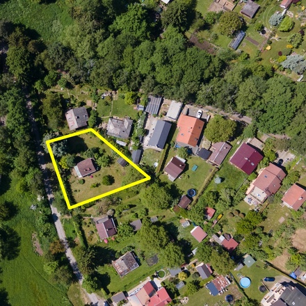 Prodej pozemku (1 013 m2) pro výstavbu RD s chatou, Říčany