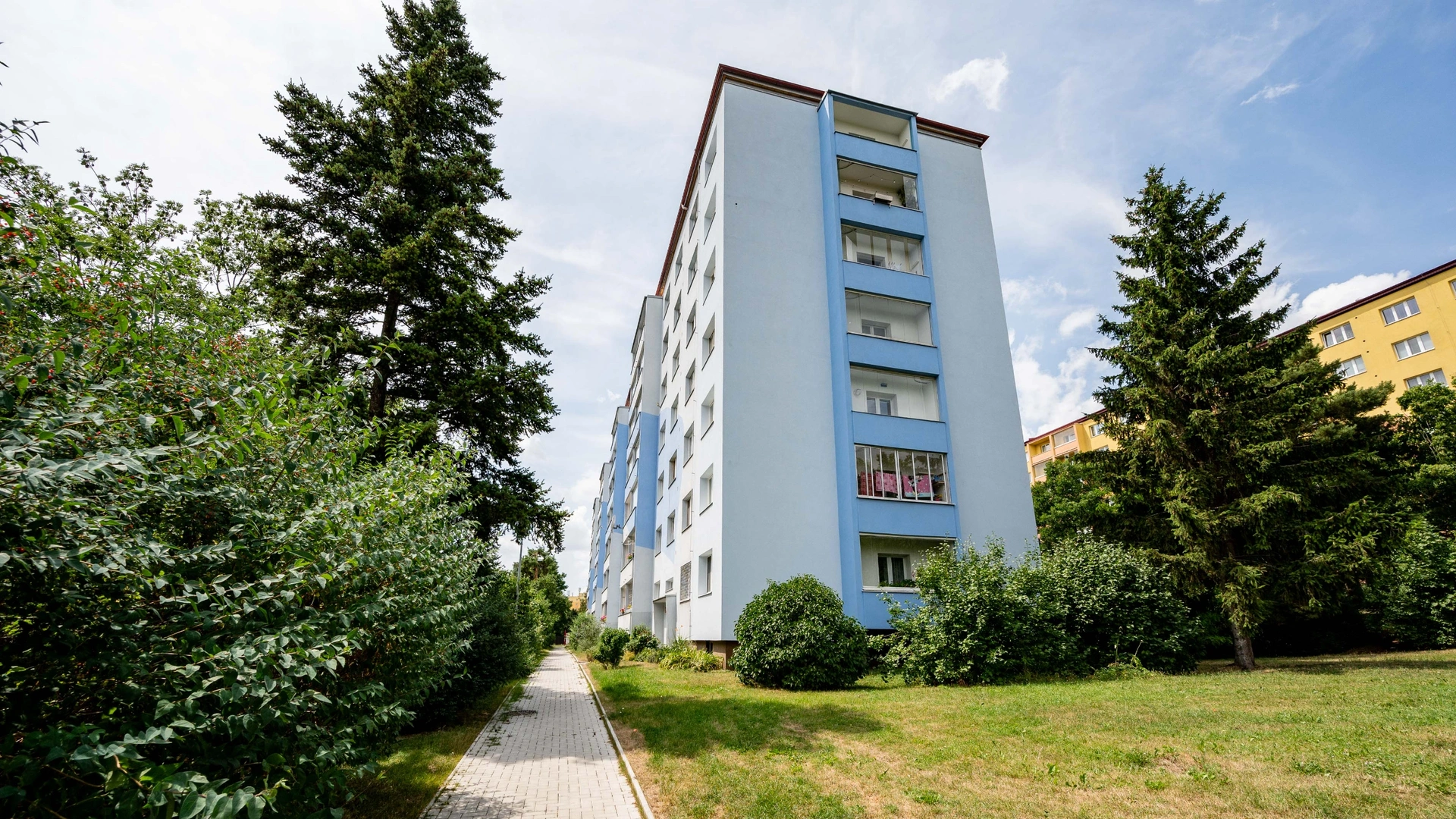 Prodej bytu 2+1 s lodžií a sklepem 61 m² - Praha - Záběhlice