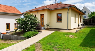 Prodej rodinného domu 4+KK, 112 m² s prostornou, podsklepenou garáží, Plzeň - Litice