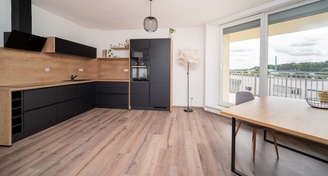 Pronájem moderního bytu 2+kk, 65 m² s prostorným balkonem v Mladé Boleslavi