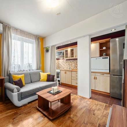 Prodej pěkného bytu se zahrádkou 2+kk, 43 m² Mělnické Vtelno - Radouň