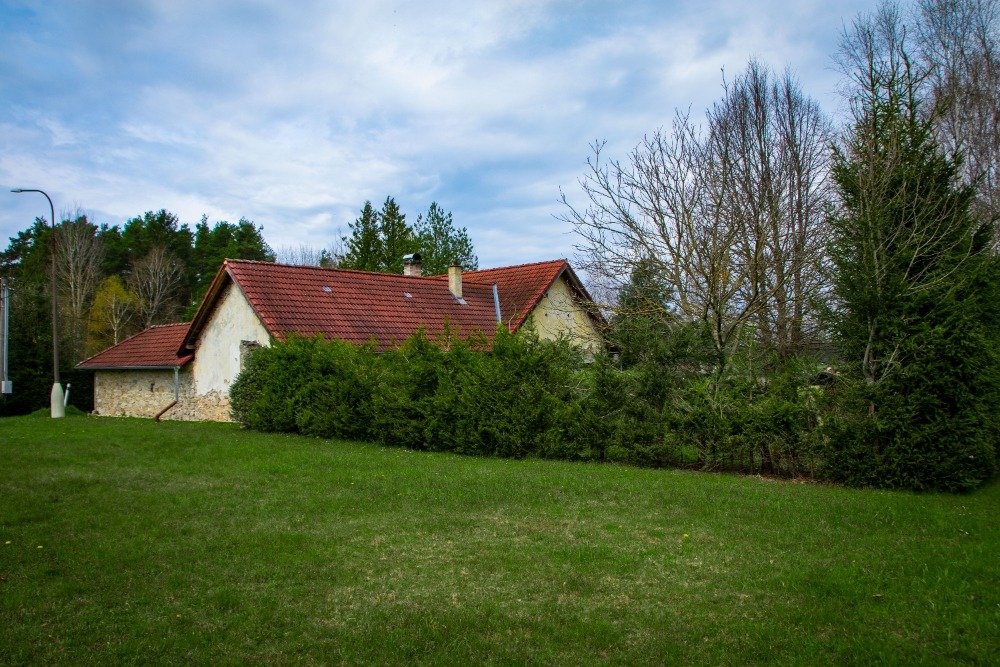 Prodej rodinného domu 271 m², s pozemkem 1923 m² -