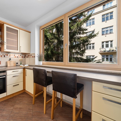 Pronájem bytu 2+1, 58 m² v novostavbě s balkonem a parkovacím stáním, Praha 10 - Vršovice