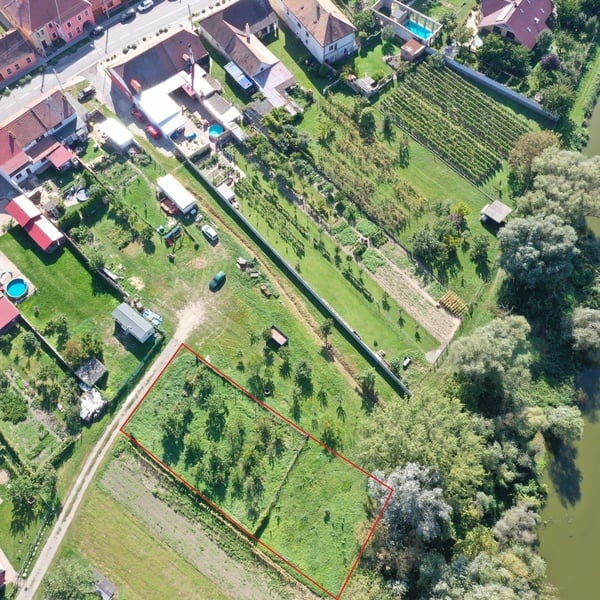 Prodej zahrady o výměře 958 m²,  Dolní Věstonice
