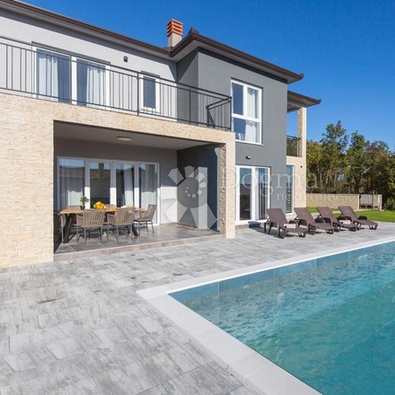 Prodej moderního zařízeného domu s bazénem, 147 m², Labin, Istrie, Chorvatsko