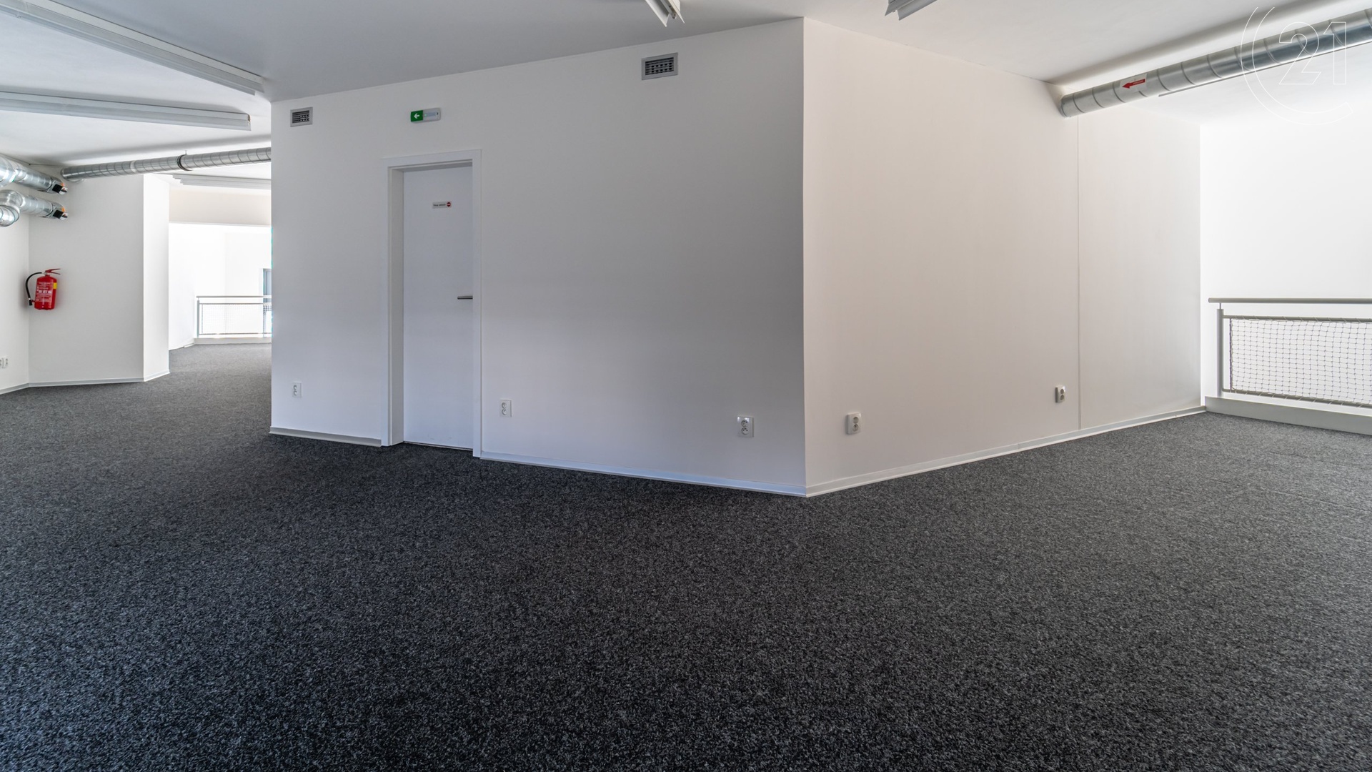 Kancelářské prostory ke koupi o celkové ploše 232m2 v rohovém domě na frekventované ulici Mlýnská v Brně