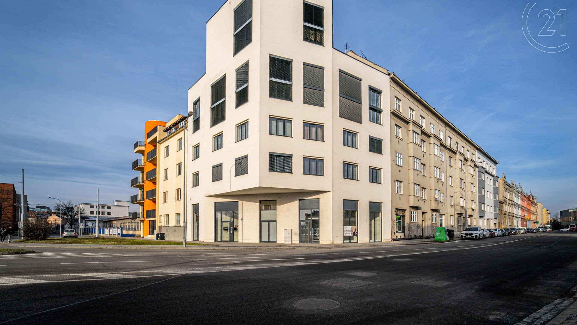 Obchodní prostory ke koupi o celkové ploše 232m2 v rohovém domě u frekventované ulice Mlýnská v Brně