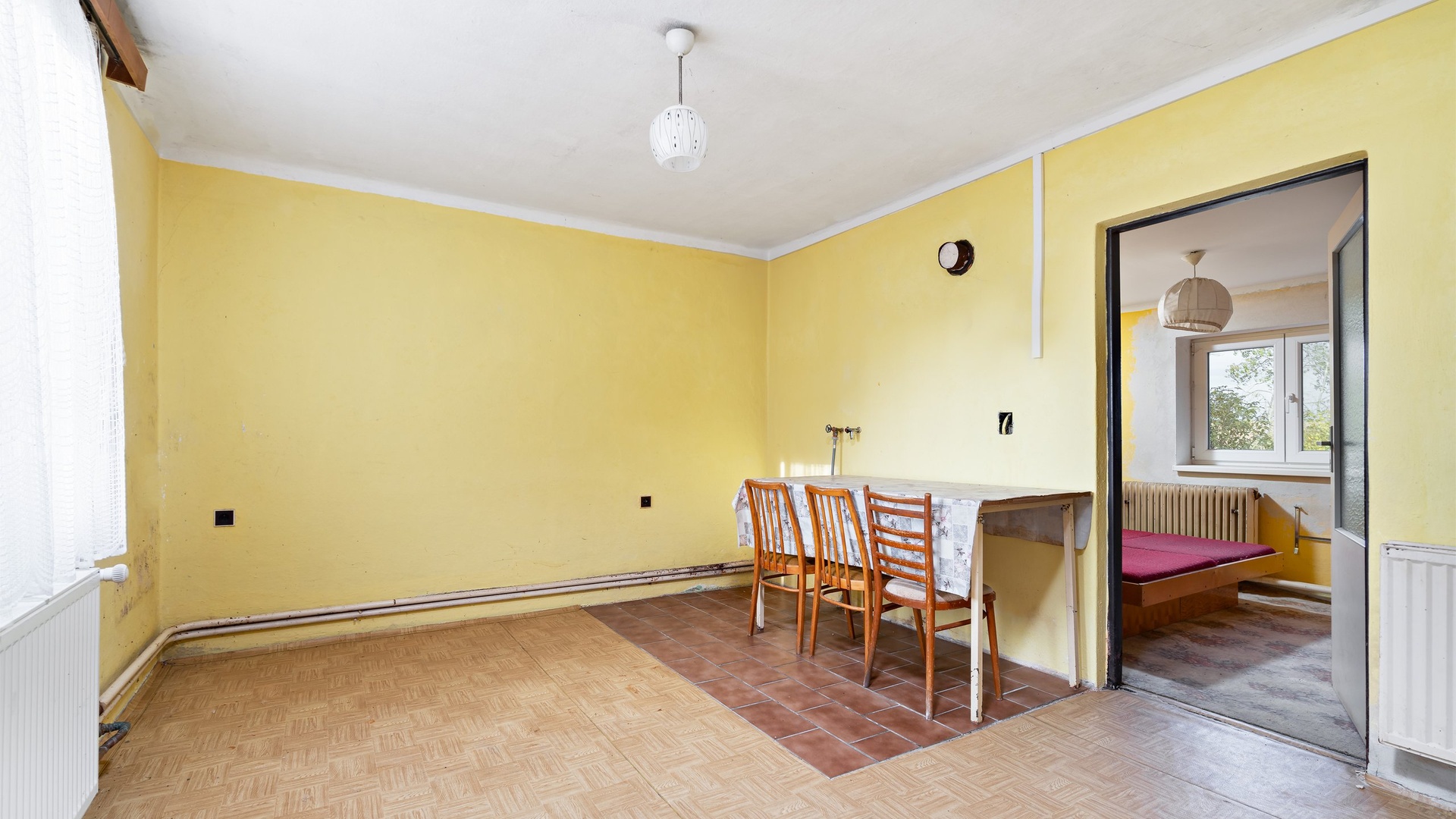 Prodej dvougeneračního rodinného domu s velkým pozemkem 1.308 m2 v Osvračíně u Staňkova