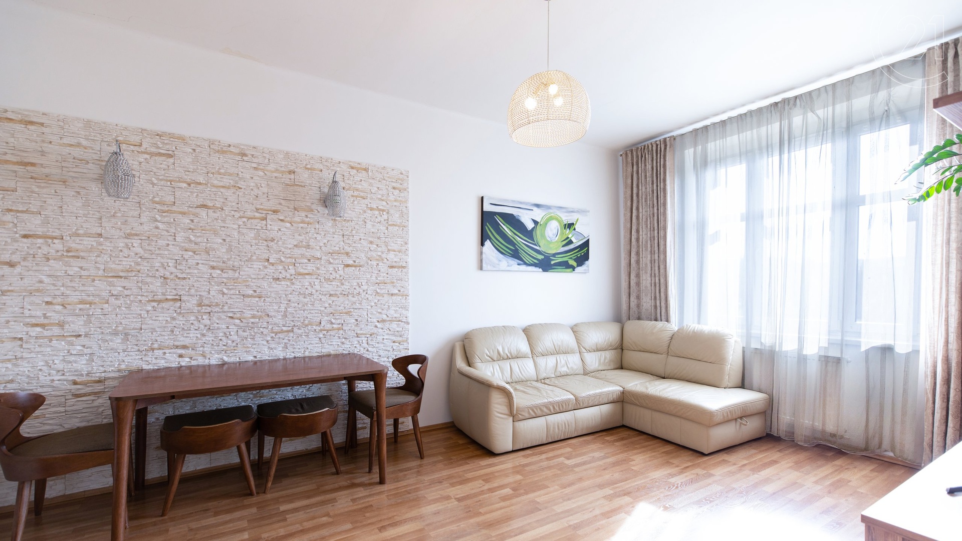 Prodej bytu 3+kk 65 m² se sklepem, Praha - Libeň