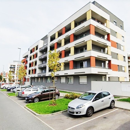 Pronájem moderního bytu o dispozici 1+kk s lodžií (40 m2), Praha 5 - Nový Zličín