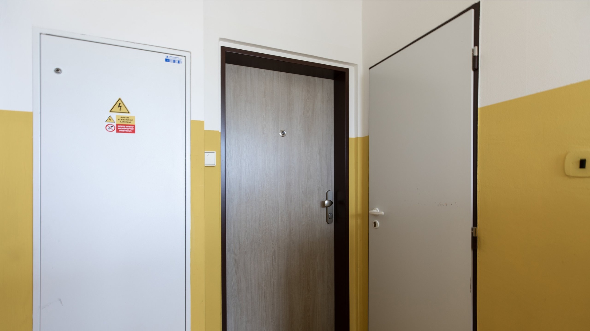 Prodej bytu 2+kk s lodžií a sklepem, 45 m² - Praha - Prosek