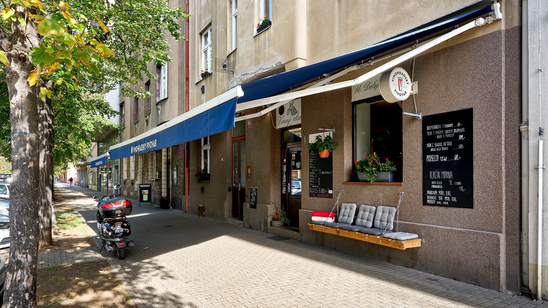Pronájem útulné kavárny, bistra, 80 m², Praha - Holešovice