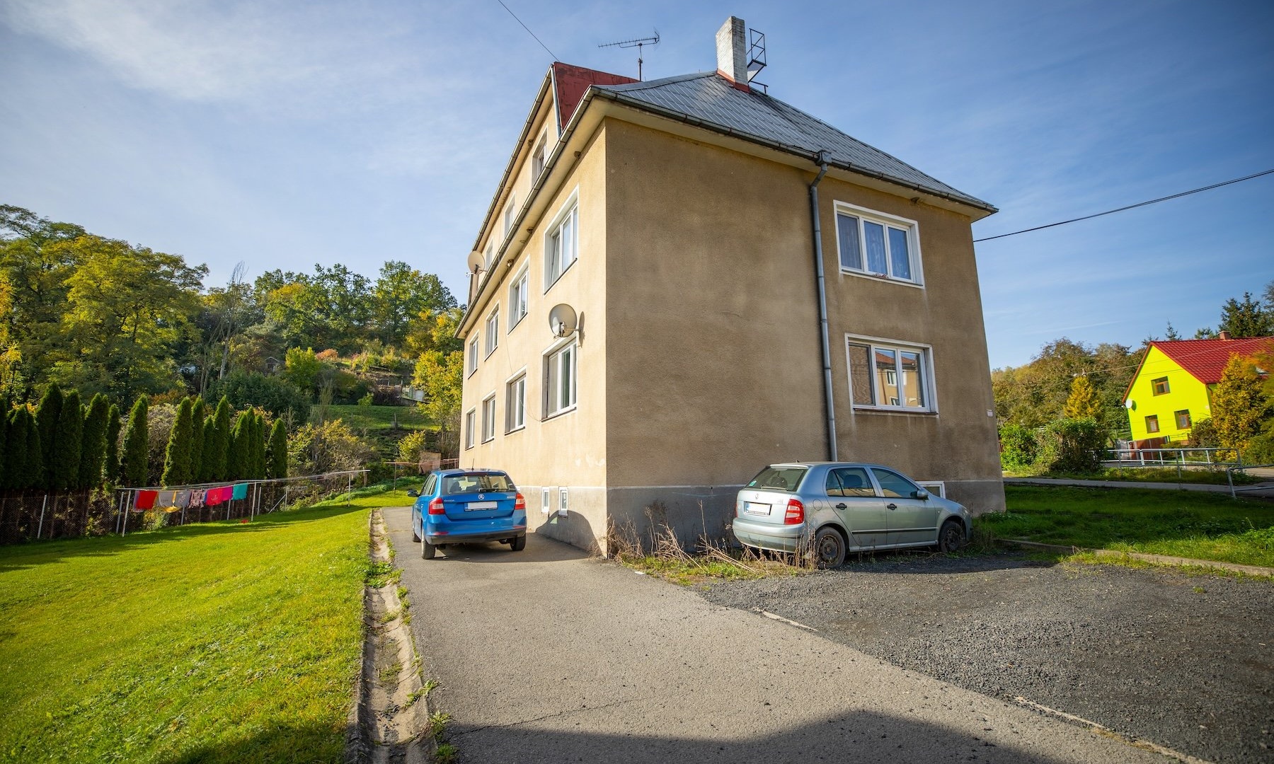 Prodej designového vybaveného bytu 3+1 se dvěma sklepy, 57 m², Snědovice, okres Litoměřice