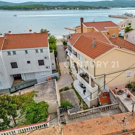 Dům k rekonstrukci v 1.řadě u moře! 180 m² - Turanj, Sveti Filip i Jakov, Chorvatsko