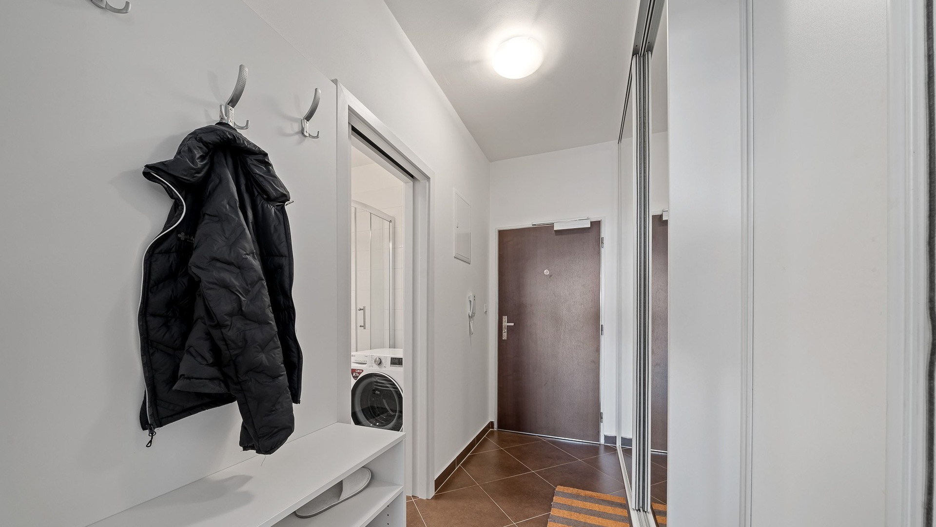 Pronájem krásného bytu 1+kk s balkonem, 40 m² Hlučkova, Praha - Letňany