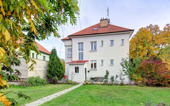 Prodej vily 380 m2, pozemek 1123 m2, Praha 6 - Břevnov