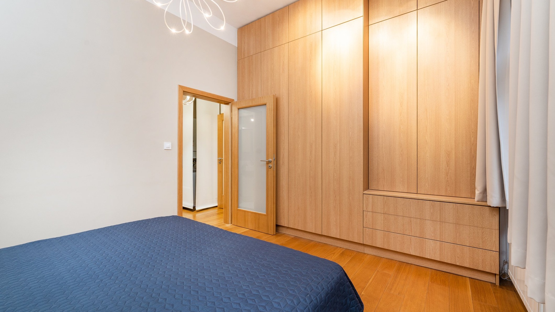 Pronájem moderního bytu 2+kk na Letné, 45 m² - Praha 7 - Holešovice