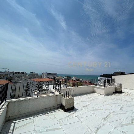 Podkrovní byt 2+1 u moře s velkou terasou!  151m2, Kerret, Durrës, Albánie