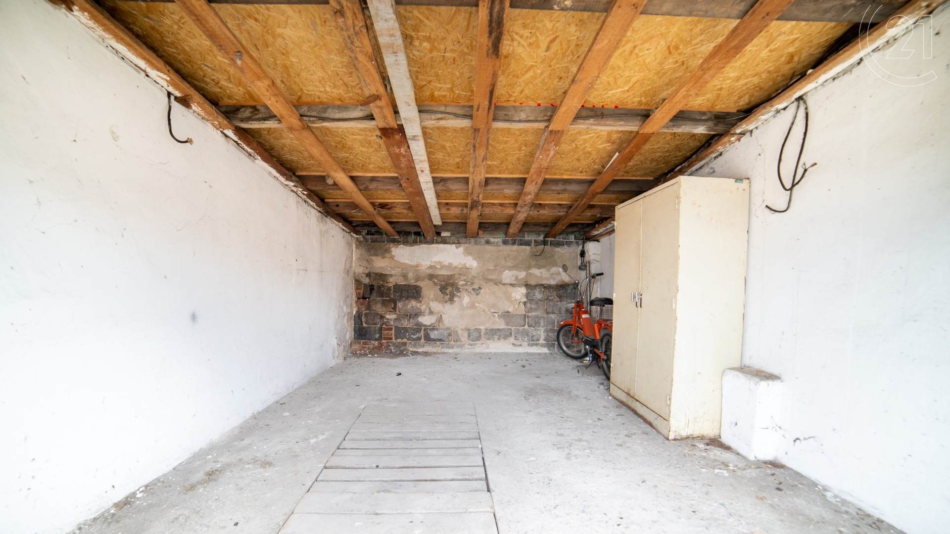Prodej garáže, 21 m², s montážní jámou v Mělníku u Mladoboleslavské ulice
