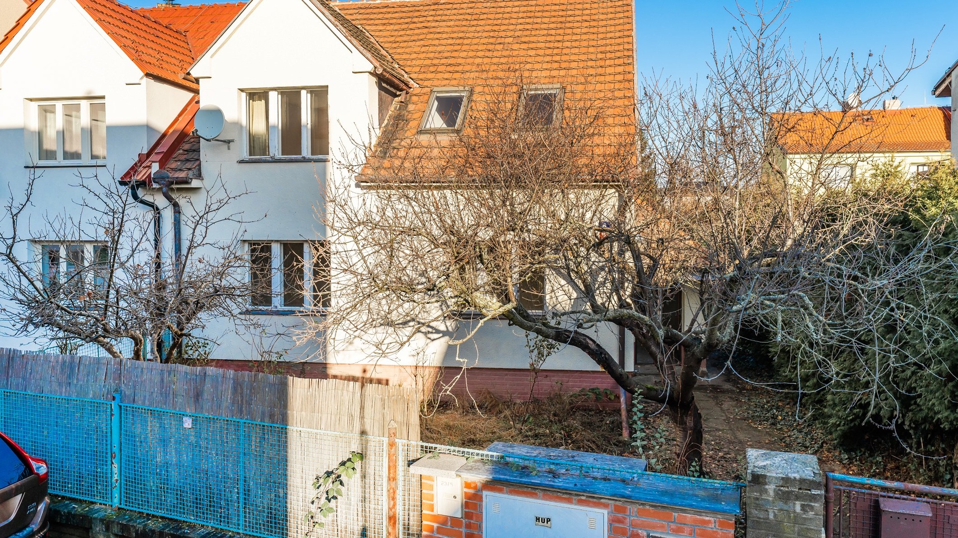 Prodej rodinného domu 5+1, 152 m2, Praha Suchdol