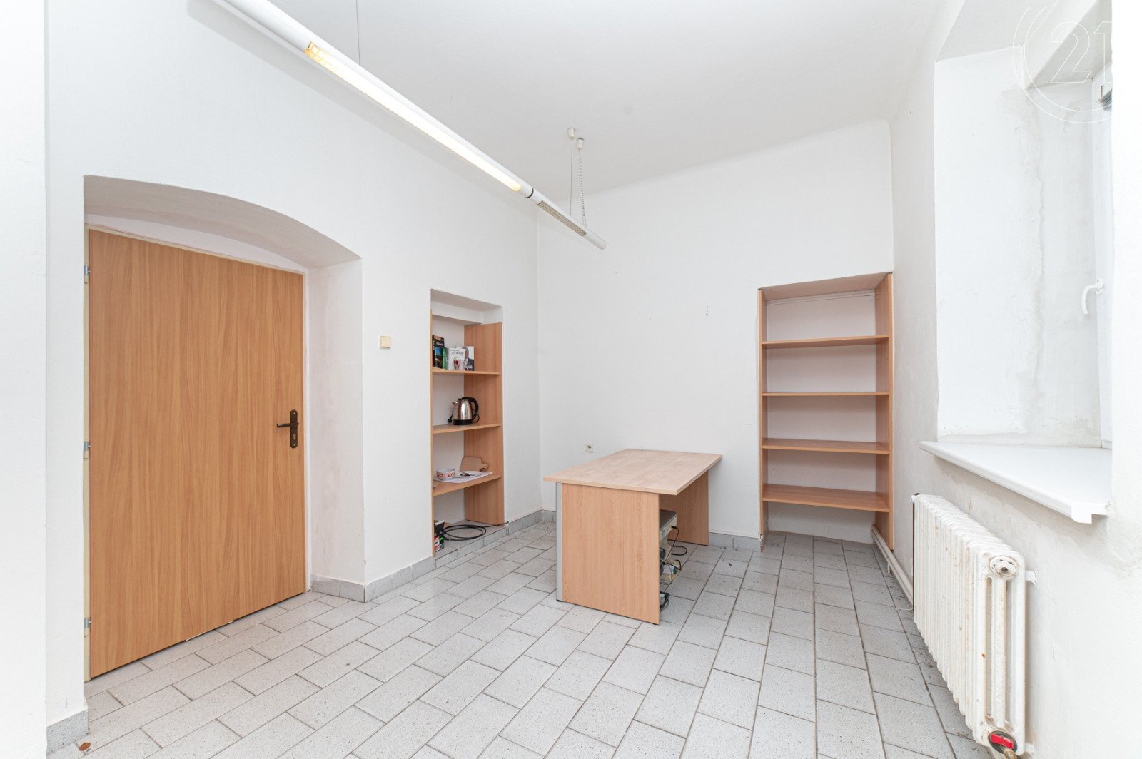 Pronájem dvou kanceláří (10 m2 + 15 m2), Jablunkov - Mariánské náměstí