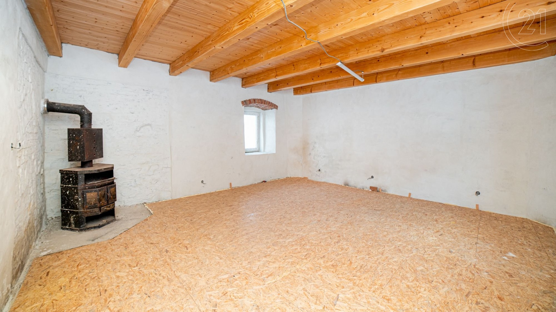 Prodej rodinného domu pod zámkem ve Fulneku, 91 m², s vyřízením úvěru až 1 milion korun na rekonstrukci