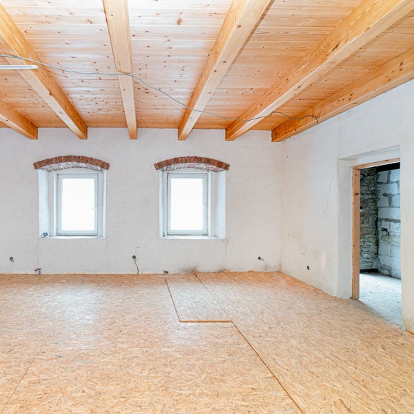Prodej rodinného domu pod zámkem ve Fulneku, 91 m², s vyřízením úvěru až 1 milion korun na rekonstrukci