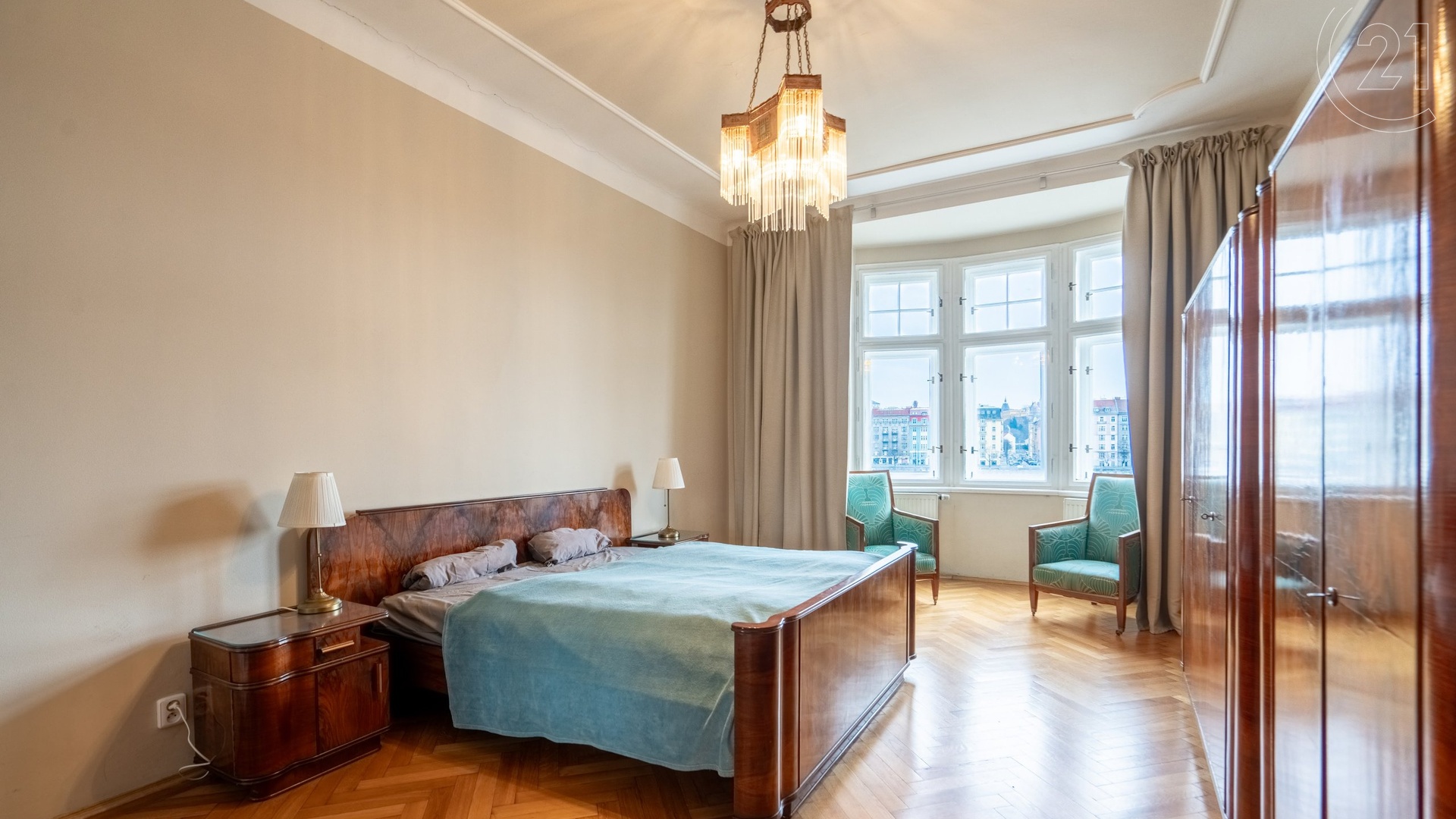 Pronájem zrekonstruovaného bytu 2+kk, 56 m², Praha - Smíchov