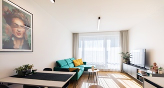 Pronájem bytu 2+kk s lodžií a garážovým stáním, 52 m², Praha - Hloubětín