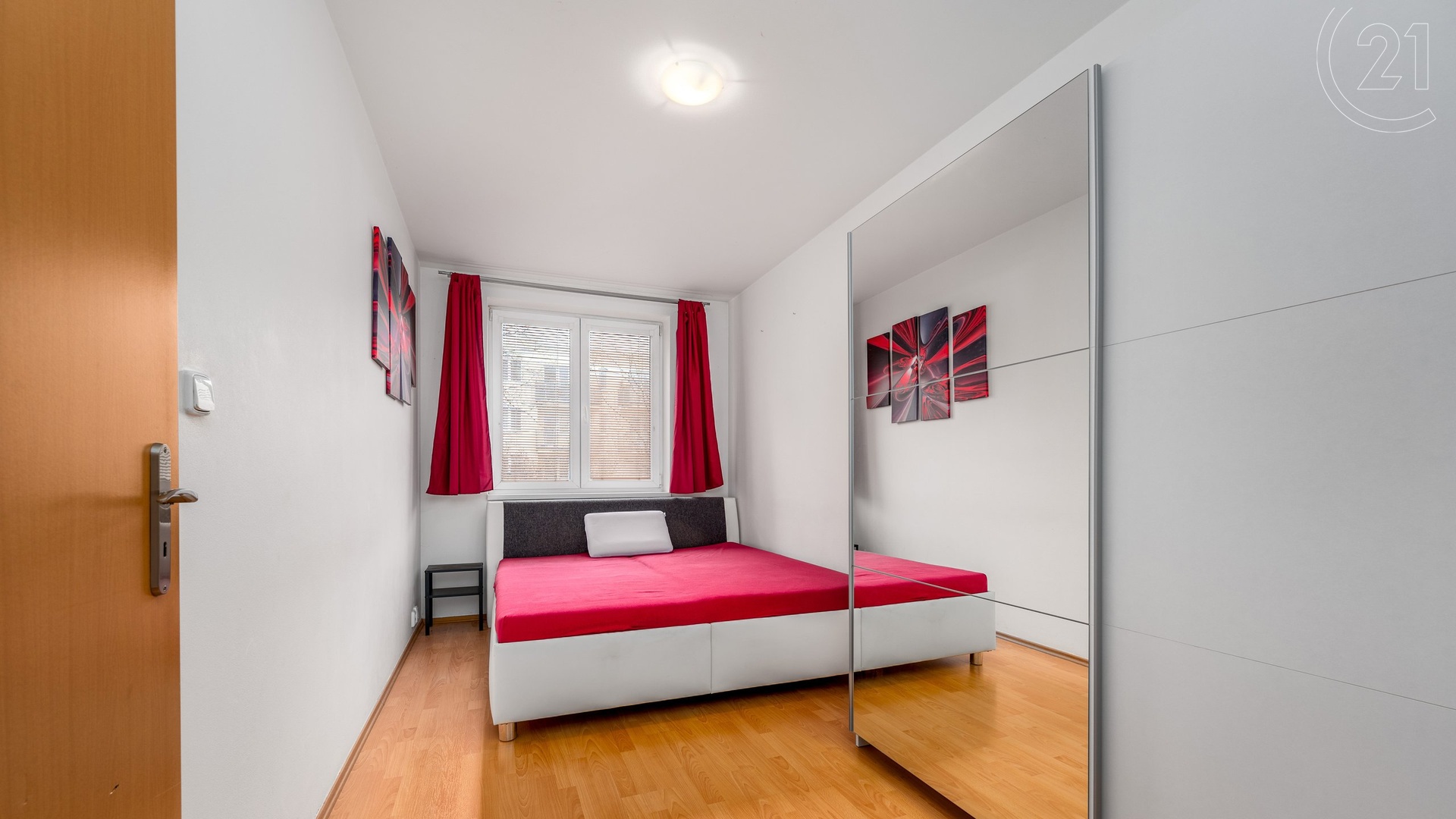 Pronájem bytu 2+kk s balkonem a komorou, 57 m², P10 - Hostivař, projekt Slunečný Vršek, ulice Rižská