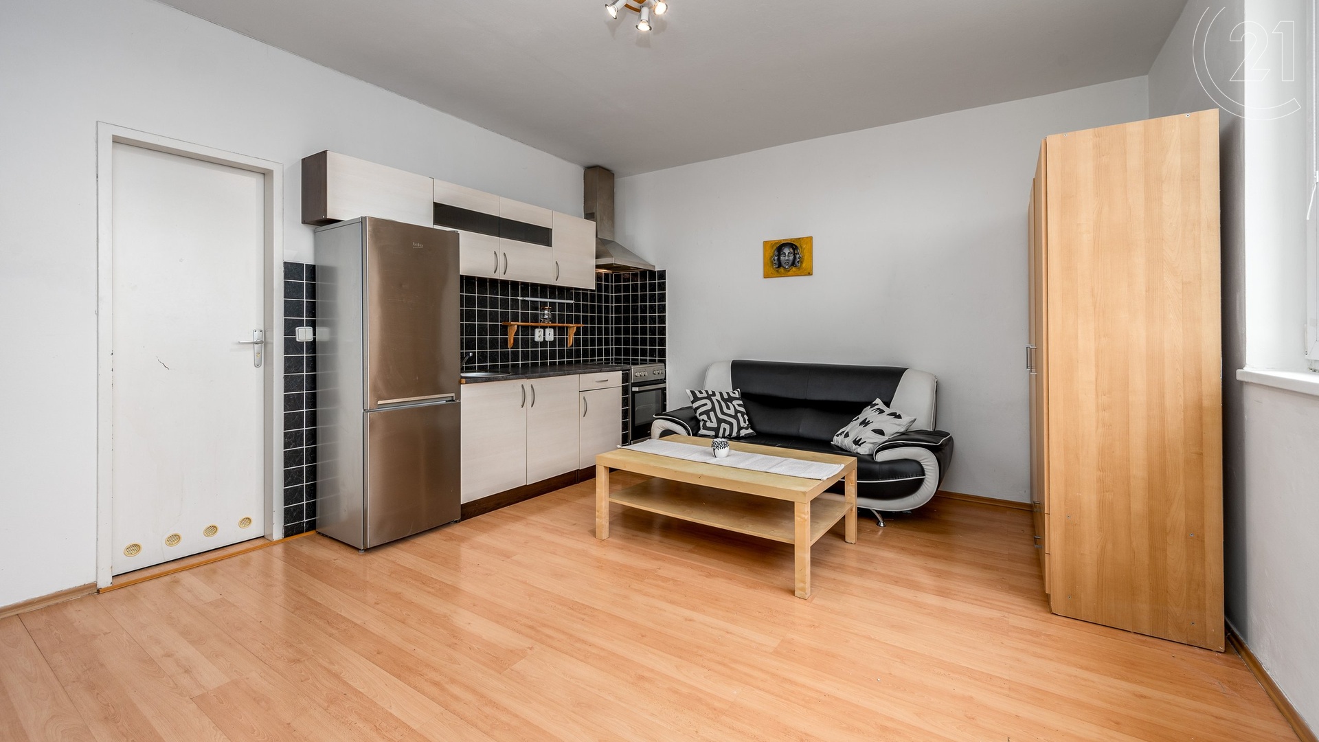 Prodej bytu 1+kk, 29 m² - Praha - Hostivař