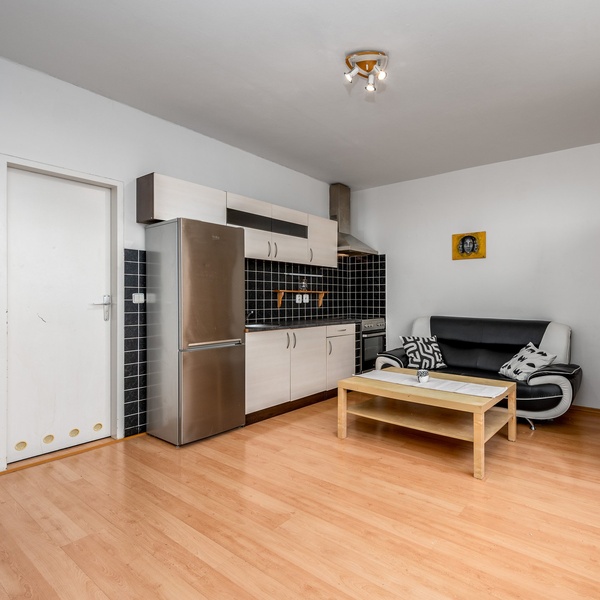 Prodej bytu 1+kk, 29 m² - Praha - Hostivař