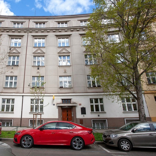 Prodej bytu 3+1, 84 m²,  Praha 6 - Dejvice