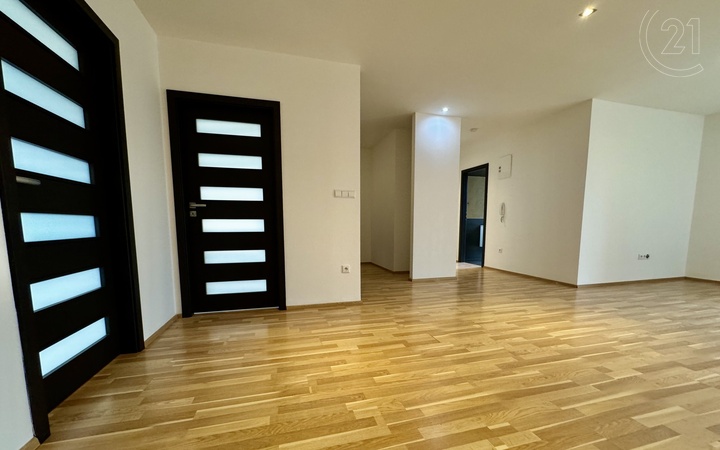 Pronájem krásného bytu 3+kk, 74 m² - Brno - Obřany - Fryčajova 29