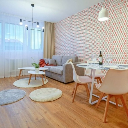 Pronájem byty 2+kk, 38 m² - Praha - Strašnice