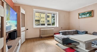 Prostorný byt 3+1 v klidné lokalitě Děčína s vlastním parkovacím stáním a prostorným sklepním prostorem