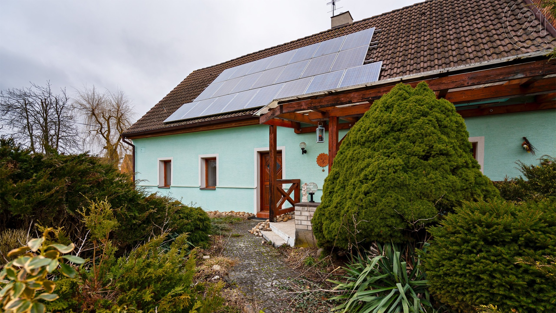 Prodej rodinného domu, 67 m2 s fotovoltaickou elektrárnou a pozemkem 2052 m2  , Ostrov u Bezdružic, okres Plzeň - sever