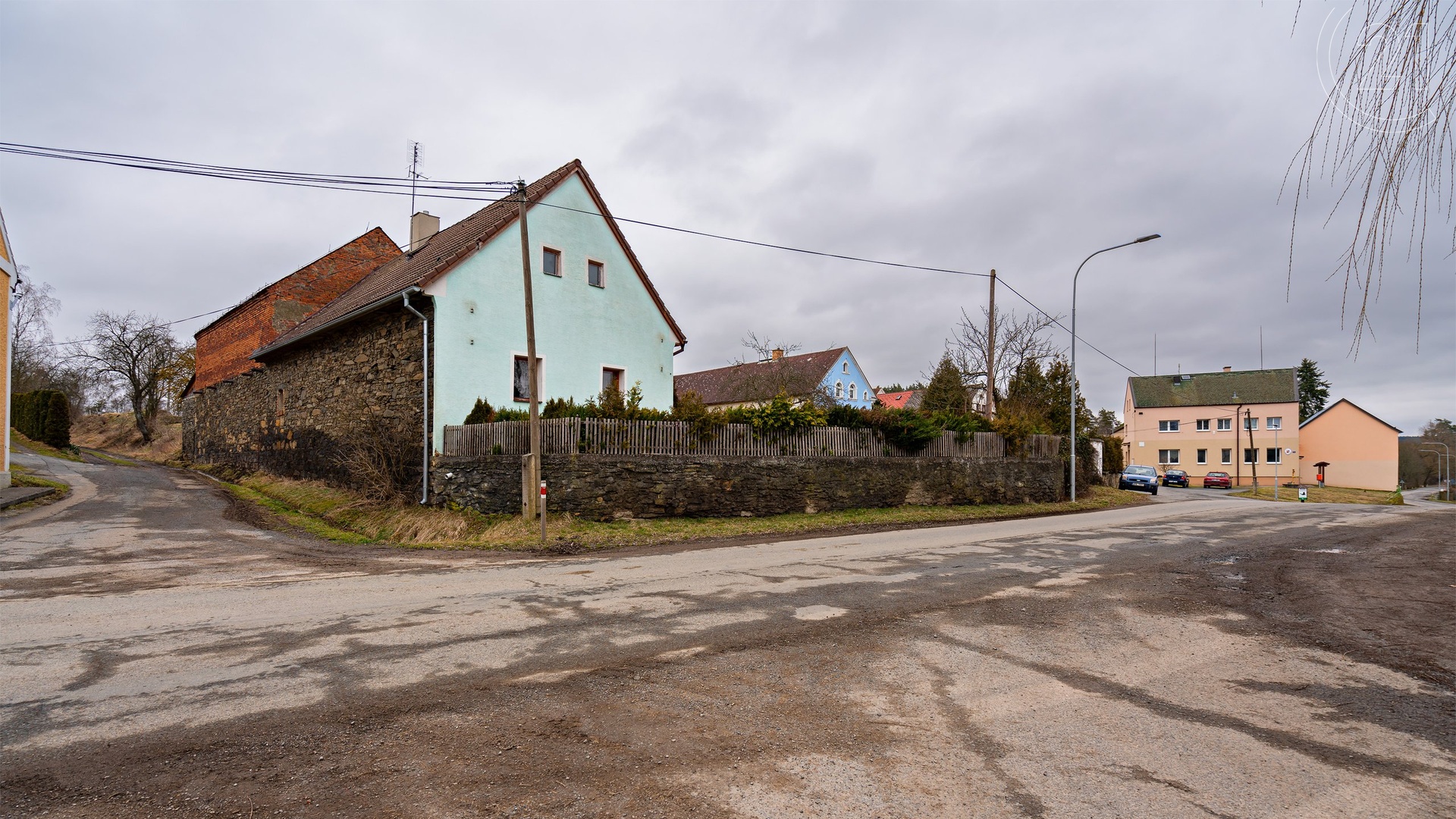 Prodej rodinného domu, 67 m2 s fotovoltaickou elektrárnou a pozemkem 2052 m2  , Ostrov u Bezdružic, okres Plzeň - sever