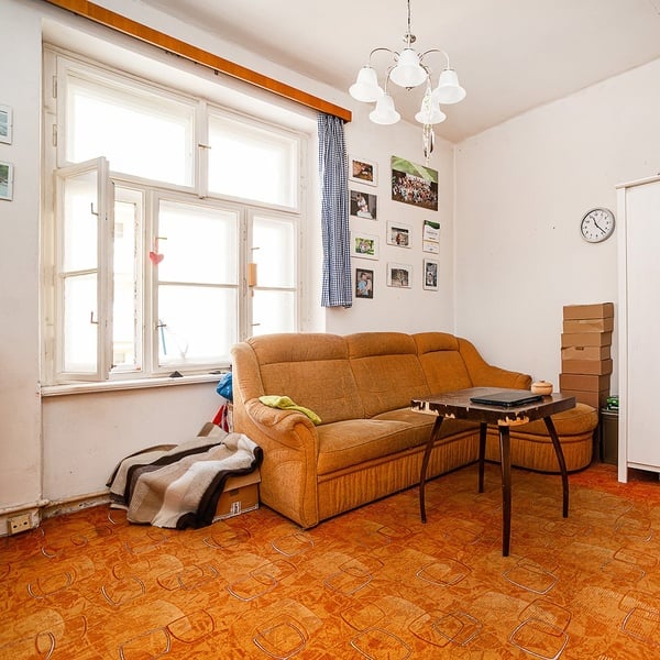 Prodej slunného bytu 2+1/S (59 m2 + 11 m2) Zelenky-Hajského, Praha 3