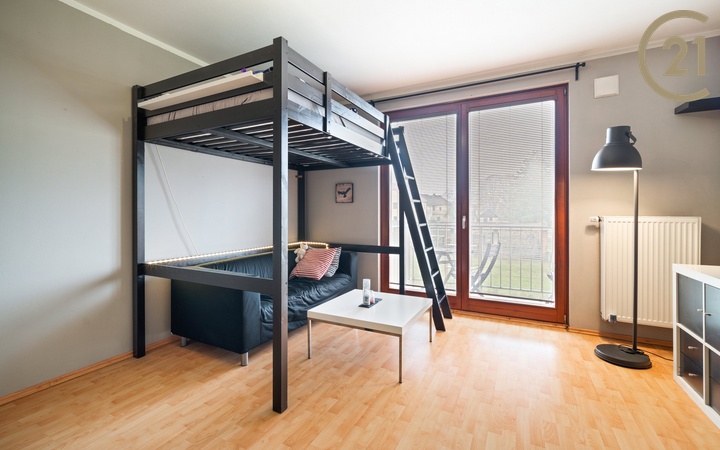 Pronájem byty 1+kk s balkonem, 35 m² - Hostivice