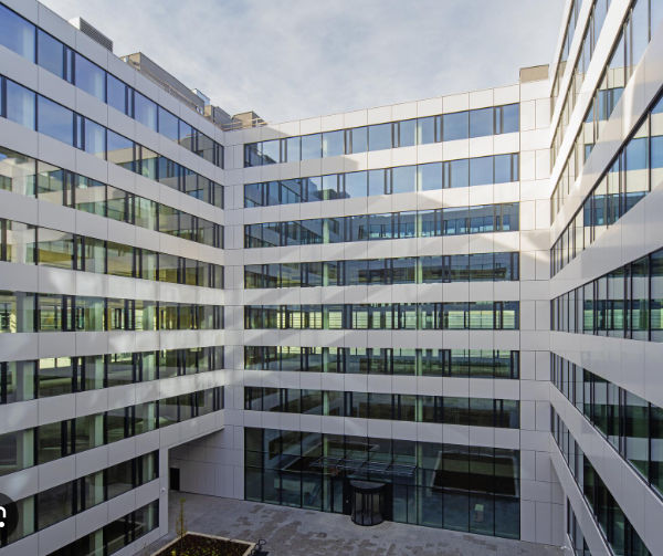 Moderní administrativní budova vybavená špičkovými technologiemi jednotky od 380m2 až 3800m2 na jednom patře