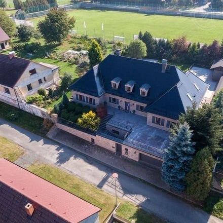Prodej exklusivní vily s bazénem, a pozemkem 1442 m² - Čechtice